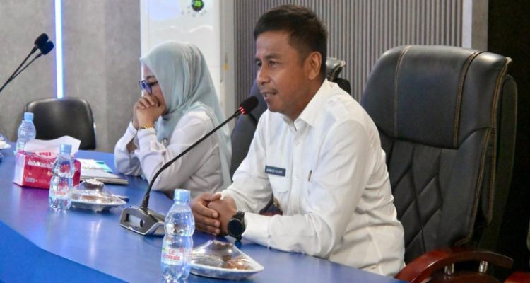 Bupati Kampar minta dukungan pusat dan investor bangun pabrik sawit skala besar guna tingkatkan ekonomi dan serap tenaga kerja.